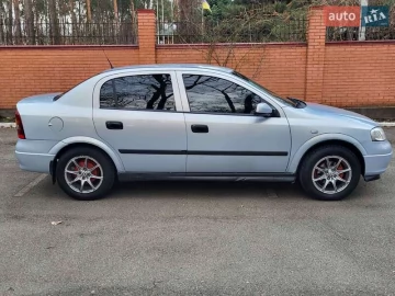 Авто Opel Astra 2004 № 7502167