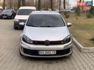 Авто Volkswagen Golf 2010 № 7503025