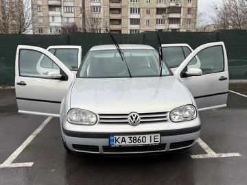 Авто Volkswagen Golf 2000 № 7503425