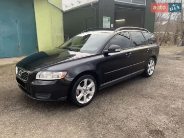 Авто Volvo V50 2010 № 7503441