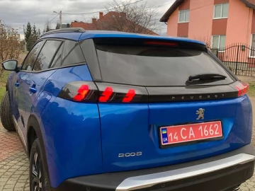 Авто Peugeot 2008 2020 № 7503938