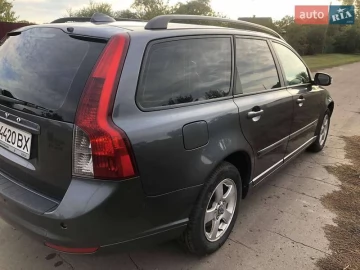 Авто Volvo V50 2008 № 7504385