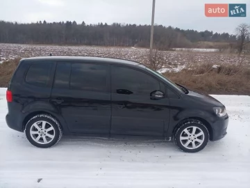 Авто Volkswagen Touran 2013 № 7504649