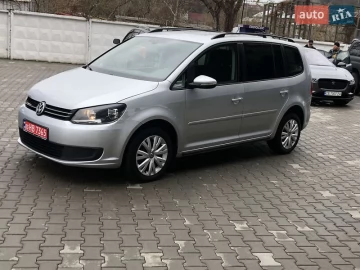 Авто Volkswagen Touran 2013 № 7505222