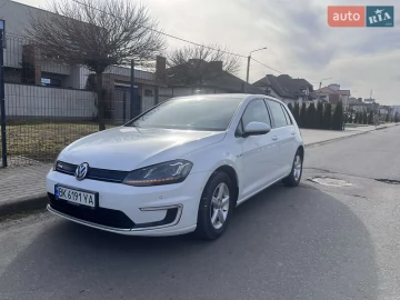 Авто Volkswagen E-Golf 2015 № 7505548