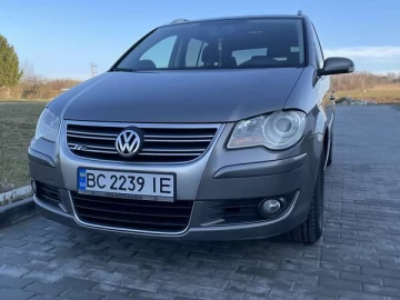 Авто Volkswagen Touran 2007 № 7505900