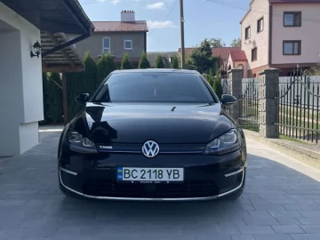 Авто Volkswagen E-Golf 2015 № 7505972