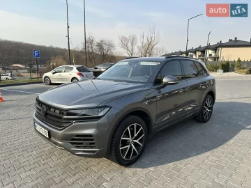 Авто Volkswagen Touareg 2019 № 7506186