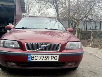 Авто Volvo V70 2001 № 7506284