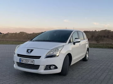 Авто Peugeot 5008 2011 № 7506474