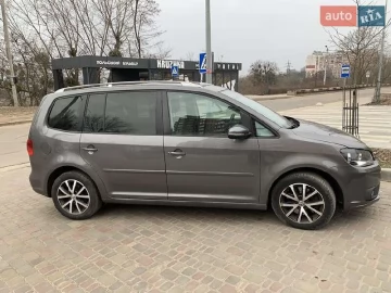 Авто Volkswagen Touran 2013 № 7506535