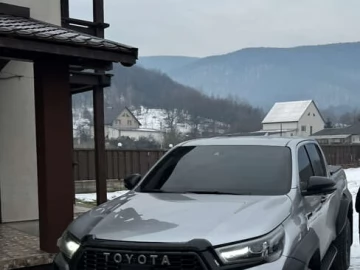 Авто Toyota Hilux 2023 № 7506689