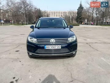 Авто Volkswagen Touareg 2015 № 7508035