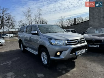 Авто Toyota Hilux 2017 № 7508910