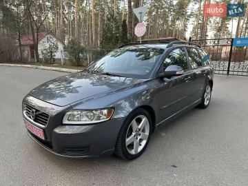 Авто Volvo V50 2011 № 7509093