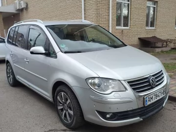 Авто Volkswagen Touran 2008 № 7509397