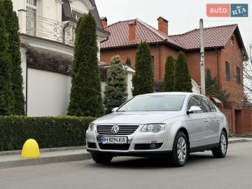 Авто Volkswagen Passat 2010 № 7509403