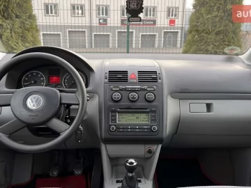 Авто Volkswagen Touran 2004 № 7510394