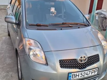 Авто Toyota Yaris 2005 № 7511051