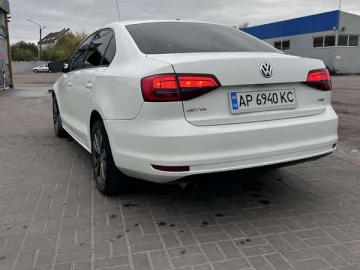 Авто Volkswagen Jetta 2015 № 7511155