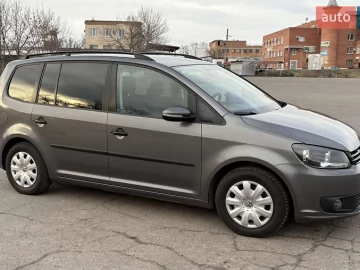 Авто Volkswagen Touran 2013 № 7511211