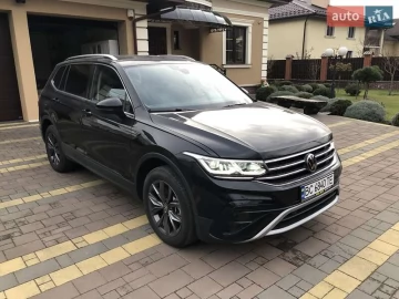 Авто Volkswagen Tiguan 2021 № 7511368