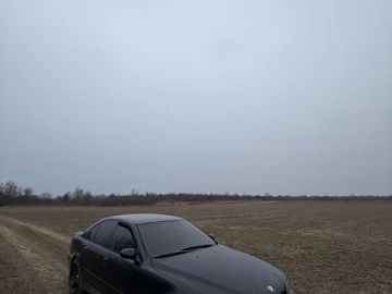 Авто BMW 5 Series 2002 № 7512644