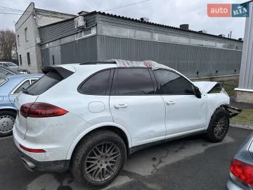 Авто Porsche Cayenne 2016 № 7512740