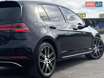 Авто Volkswagen E-Golf 2017 № 7512749