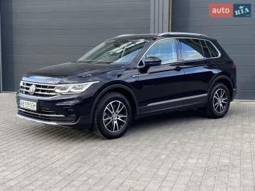 Авто Volkswagen Tiguan 2021 № 7512992