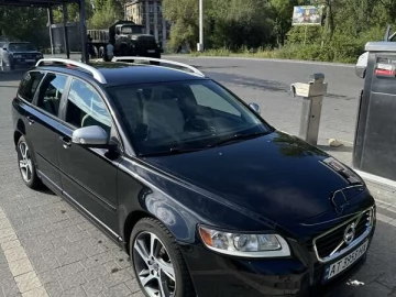 Авто Volvo V50 2011 № 7513029