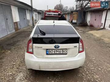 Авто Toyota Prius 2015 № 7513361