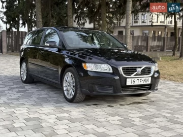 Авто Volvo V50 2009 № 7515640