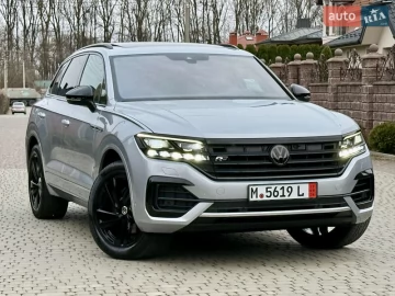 Авто Volkswagen Touareg 2019 № 7516117
