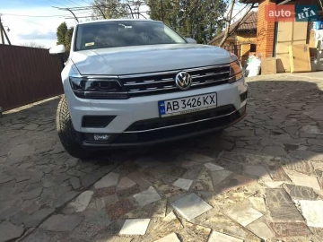 Авто Volkswagen Tiguan 2018 № 7516577