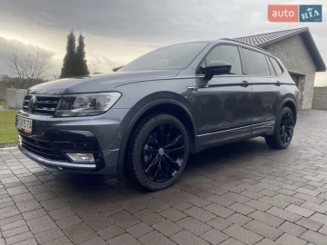 Авто Volkswagen Tiguan 2021 № 7516588