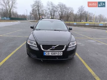 Авто Volvo V50 2010 № 7516880