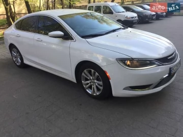 Авто Chrysler 200 2015 № 7516920