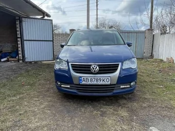 Авто Volkswagen Touran 2010 № 7516923