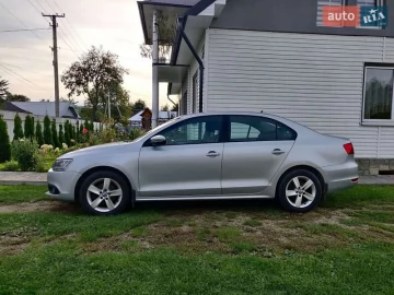 Авто Volkswagen Jetta 2011 № 7517999