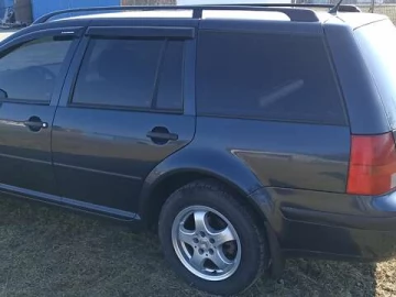 Авто Volkswagen Golf 2005 № 7518158