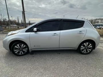 Авто Nissan Leaf 2017 № 7518689