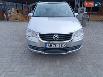 Авто Volkswagen Touran 2008 № 7519201