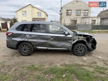 Авто Mitsubishi Outlander 2019 № 7519206