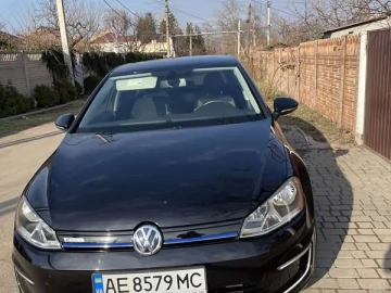 Авто Volkswagen E-Golf 2016 № 7519259