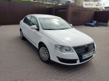 Авто Volkswagen Passat 2010 № 7519518