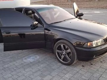 Авто BMW 5 Series 2001 № 7520294