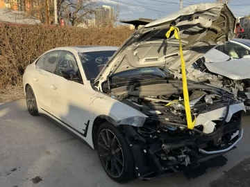 Авто BMW I4 2023 № 7520612
