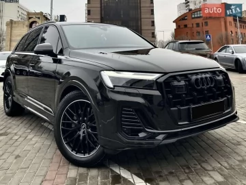 Авто Audi Q7 2024 № 7520673