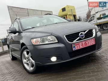 Авто Volvo V50 2011 № 7520896